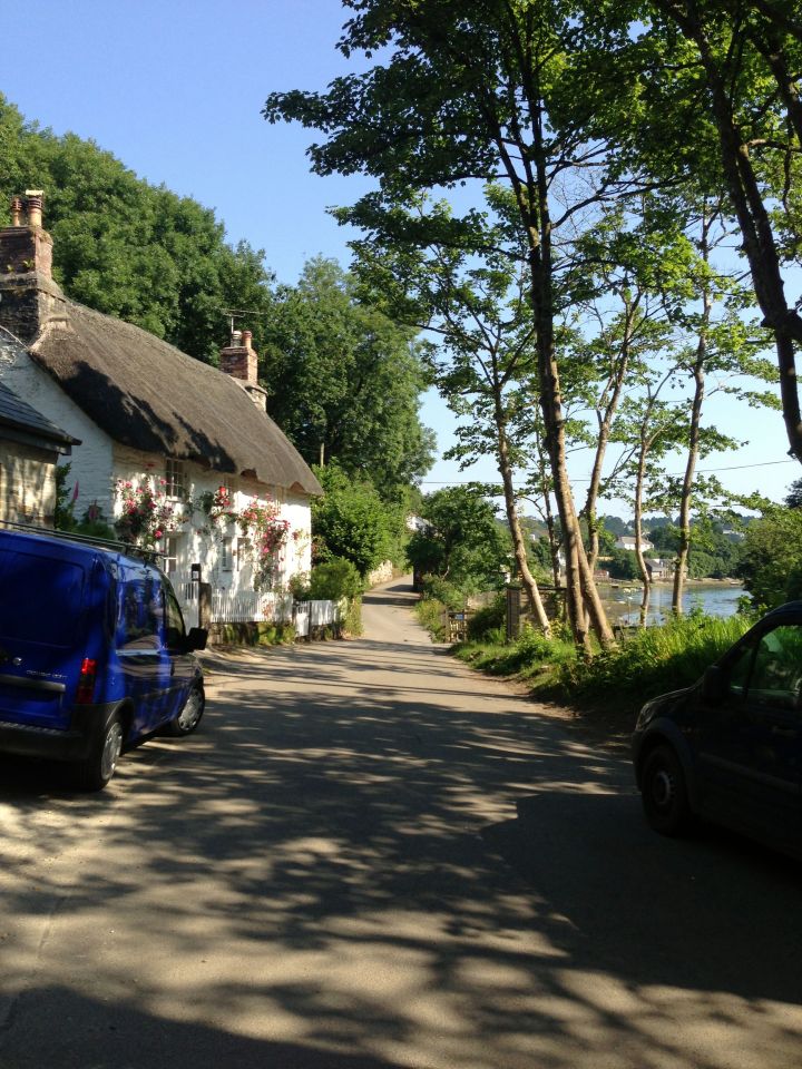 Helford Village - another bright day