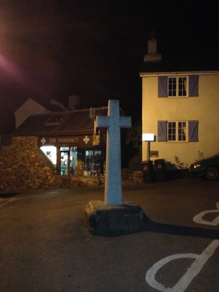 Newton Ferrers Cross