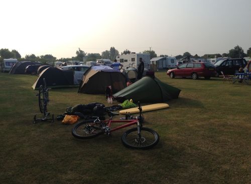 Loveders Farm campsite - morning campers