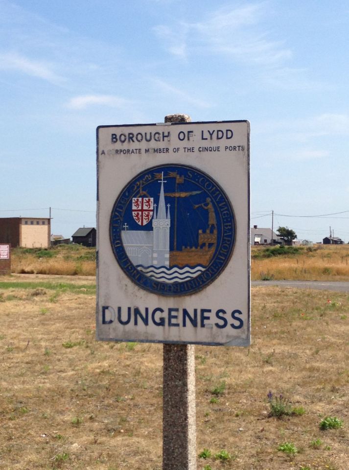 Dungeness signpost