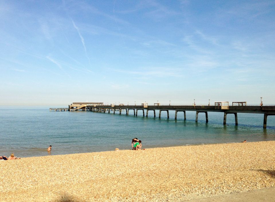 Deal pier